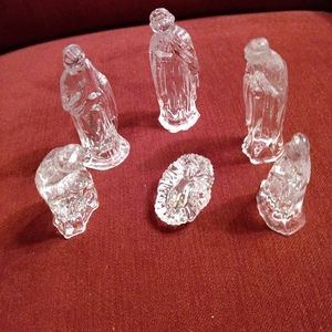 Holiday Expressions Six Piece Crystal Set with Glass Mirror